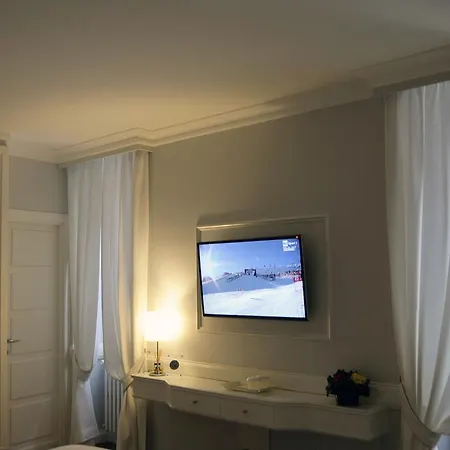 بيت ضيافة Fontana Di Trevi 2*