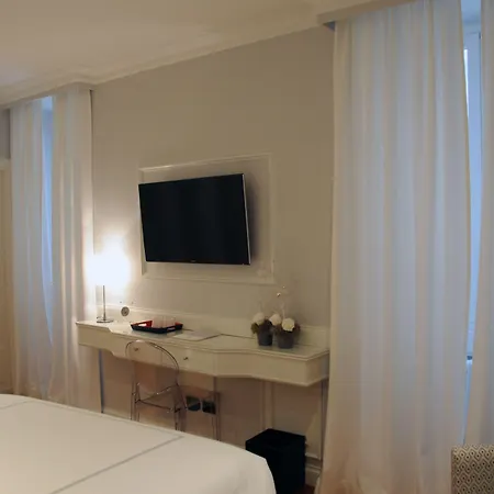 Fontana Di Trevi Gæstehus 4*